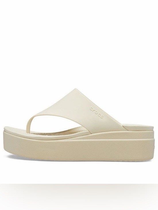 CROCS Shoes - Crocs Women's Brooklyn Slip-On Flip Sandals